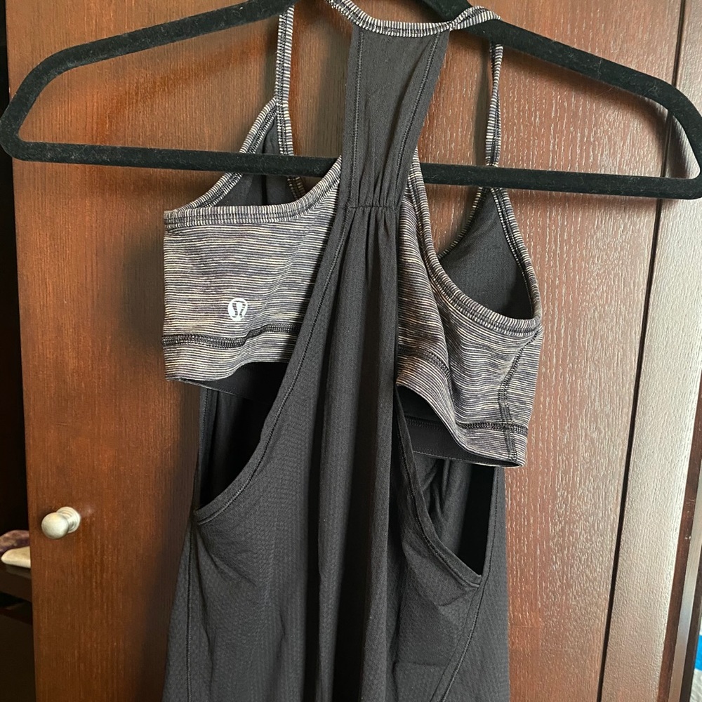 Lululemon size 8